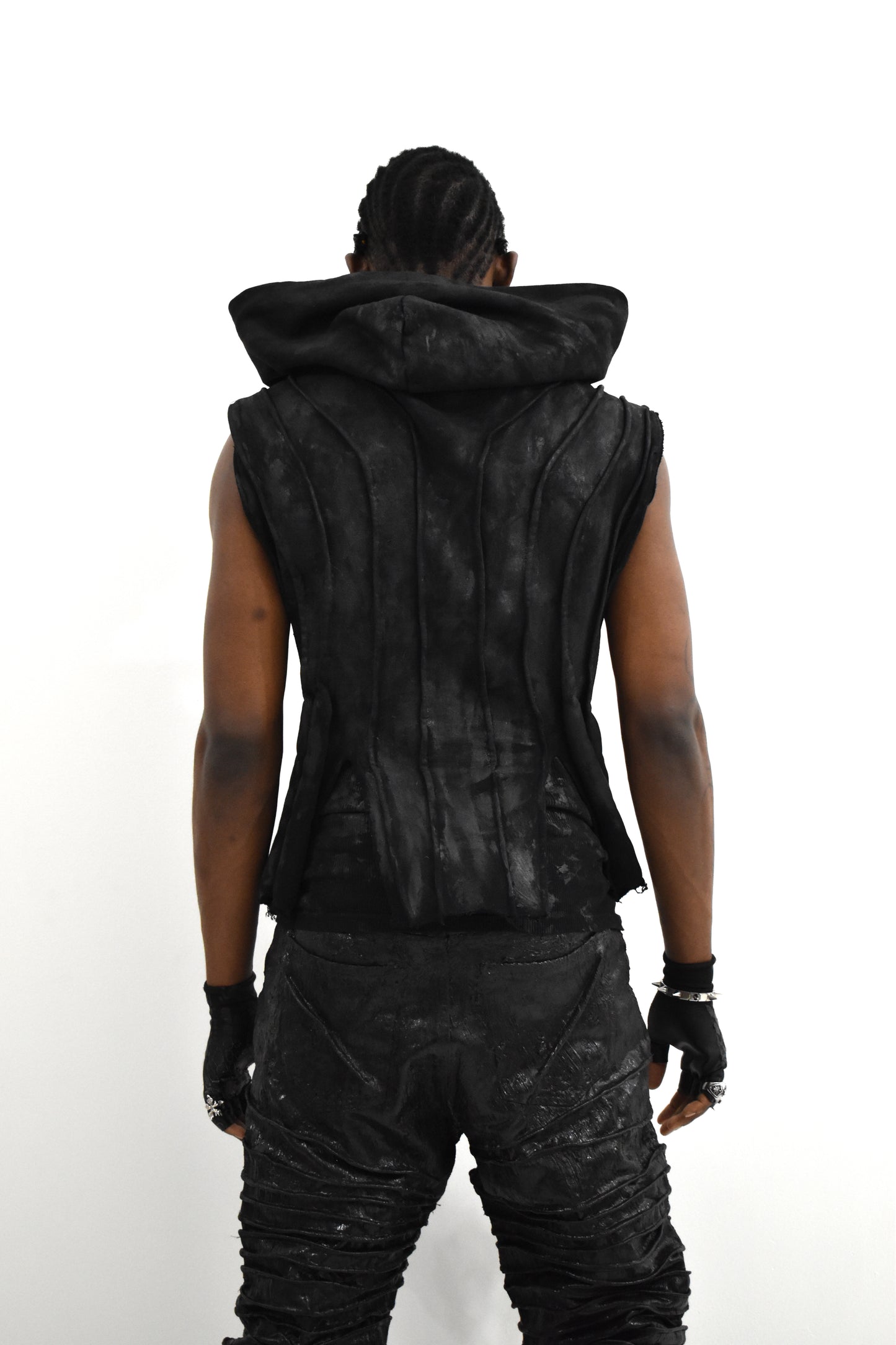 VERNUM KAISEN HOODED VEST