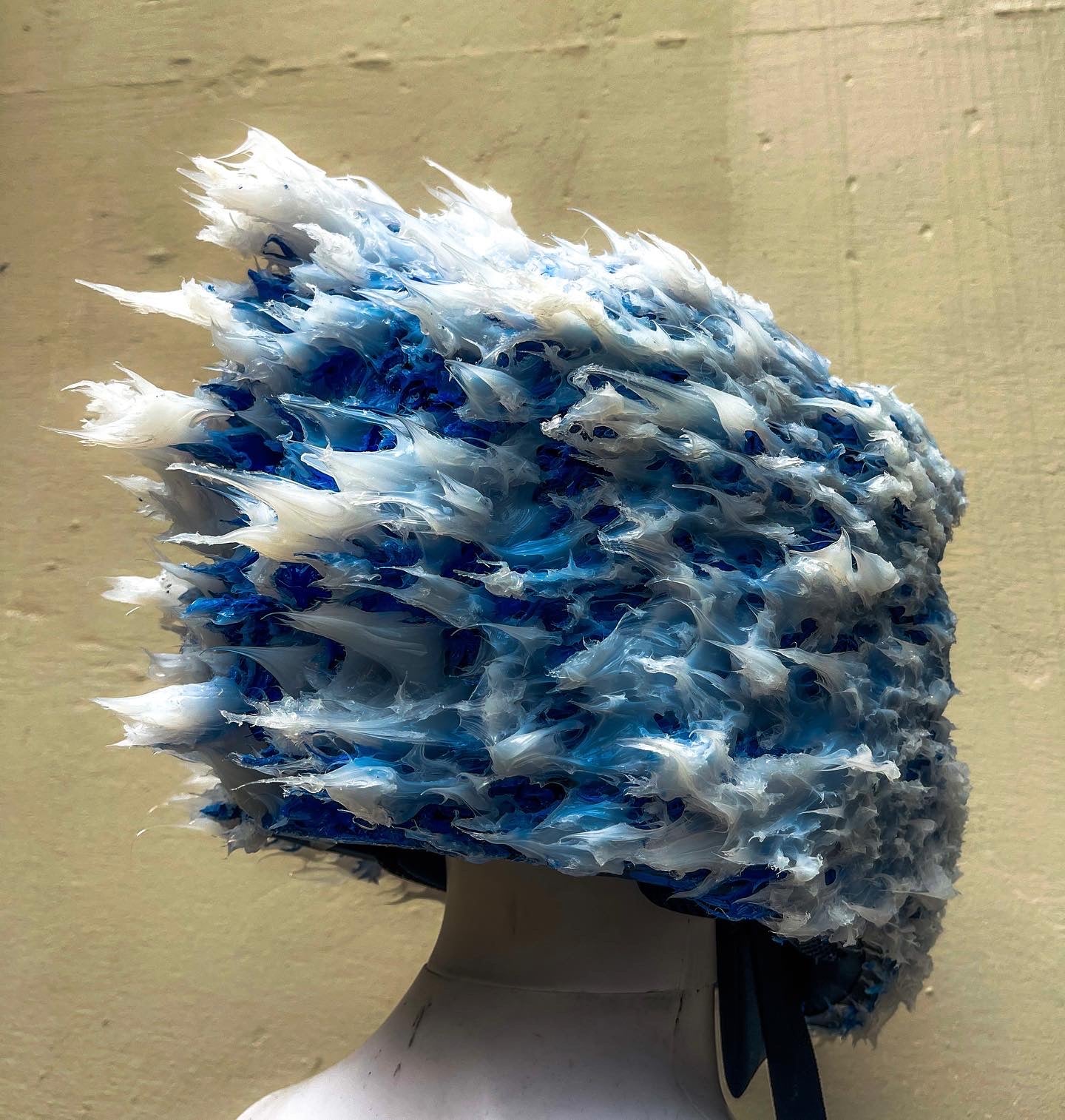 V3RNUM STORM RUNNER Helmet